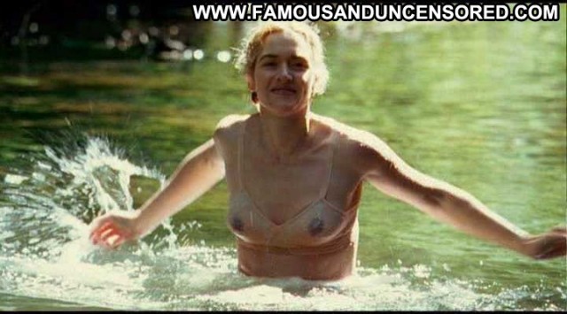 Kate Winslet The Reader Wet Pool Bra Celebrity Posing Hot