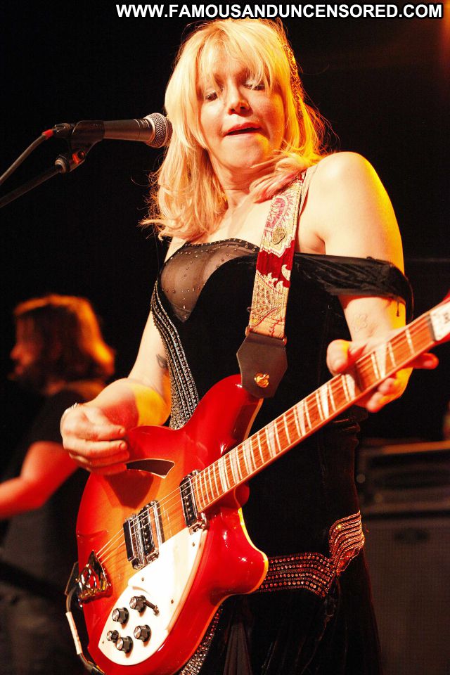 Courtney Love Guitar Singer Blonde Showing Tits Gorgeous Hot