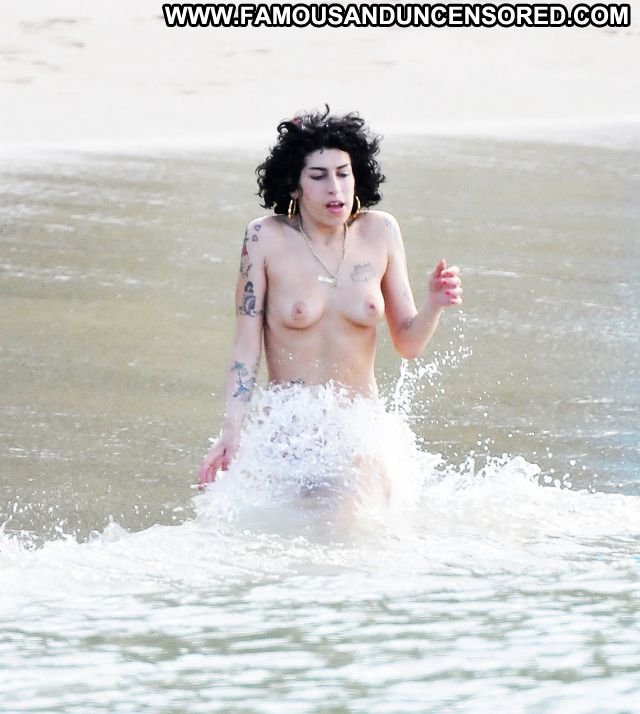 Amy Winehouse Beach Topless Bikini Actress Celebrity Famous