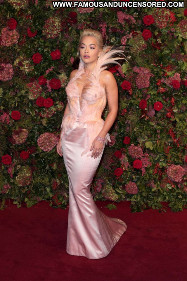 Rita Ora No Source Beautiful Paparazzi Posing Hot Awards London Babe