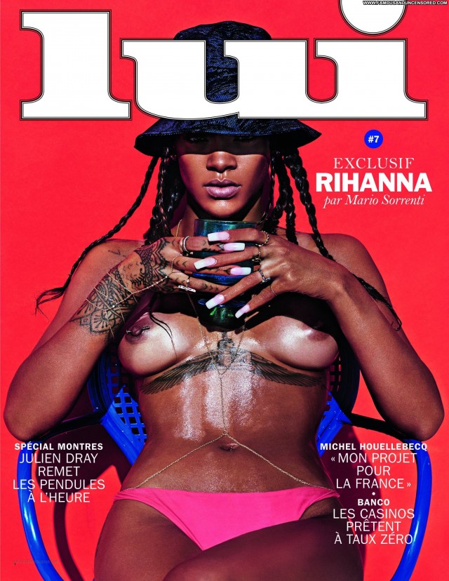 Rihanna Nude Sexy Scene Magazine Barbadian Stripping Topless