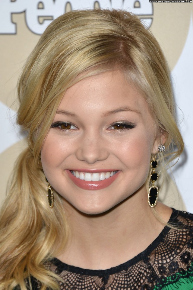 Olivia Holt Los Angeles Los Angeles Posing Hot Celebrity Party Babe