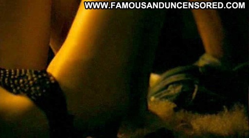 Kate Hudson Kissing Bra Panties Straight Black Legs Floor Jeans Celebrity