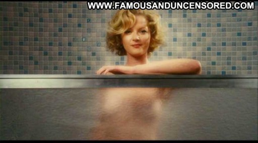 Gretchen Mol Celebrity Breasts Shower American Straight