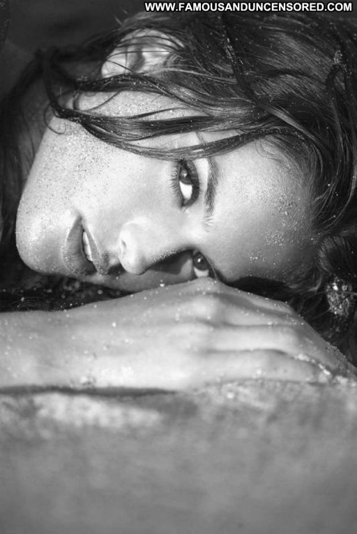Izabel Goulart Straight Posing Hot Celebrity Beach Babe Famous Hot
