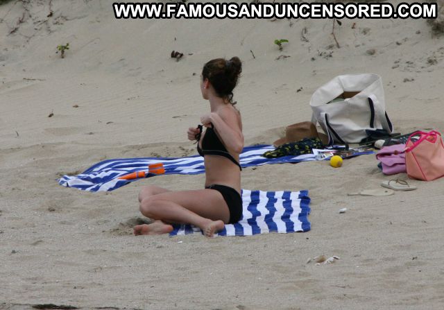 Kelly Brook Nude Sexy Scene Nudist Beach Showing Tits Female