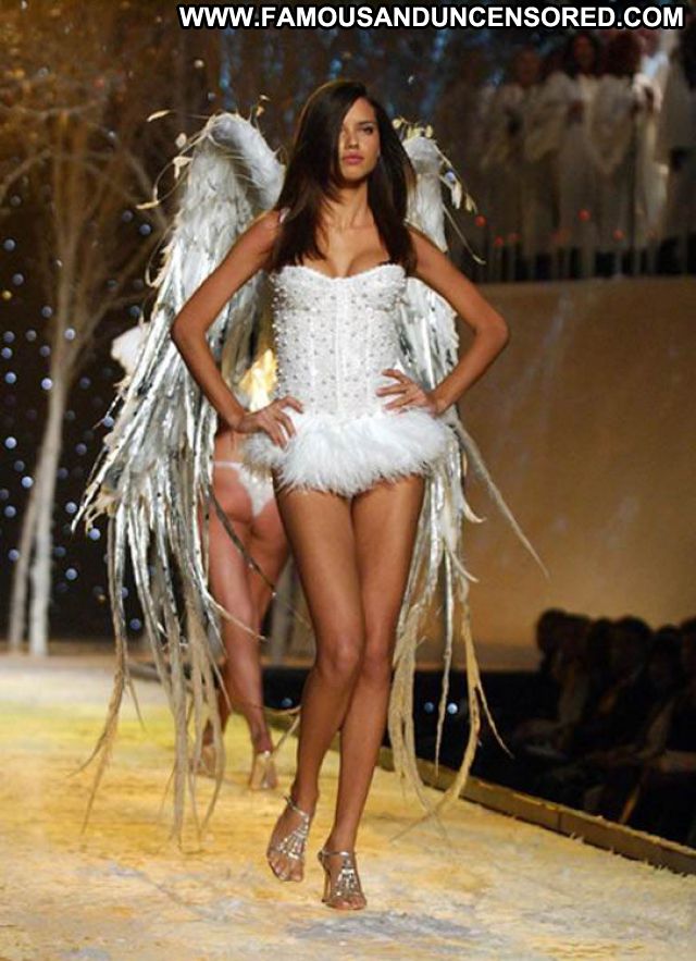 Adriana Lima Runway Brazilian Latina Lingerie Gorgeous Horny - Nude Scene.