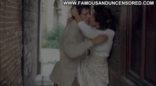 Elizabeth Hurley Brunette Posing Hot Famous Sex Scene Sex Straight Celebrity