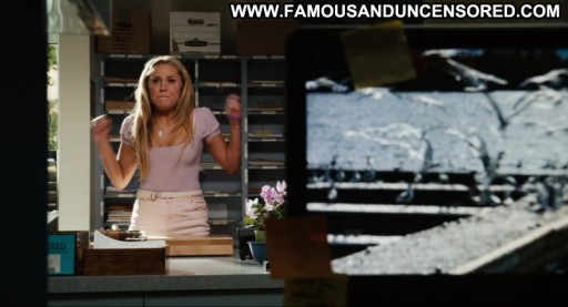 Amanda Bynes Posing Hot Famous Nude Celebrity Sexy Scene Sexy Straight