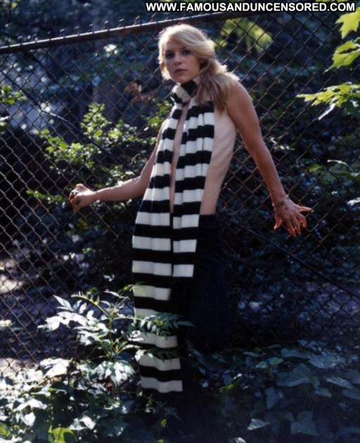 Claire Danes Straight Famous Blonde Posing Hot Celebrity Cute Babe Hot