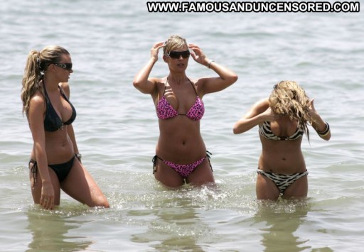 Danielle Lloyd Blonde Straight Babe Beach Posing Hot Cute Hot Bikini Famous Celebrity