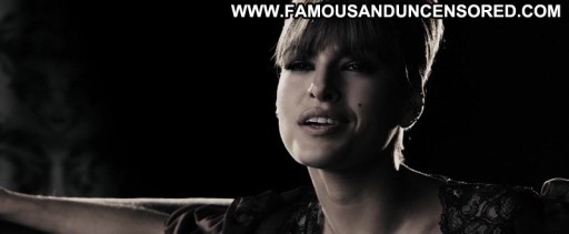 Eva Mendez Sexy Celebrity Nude Posing Hot Straight Famous Sexy Scene