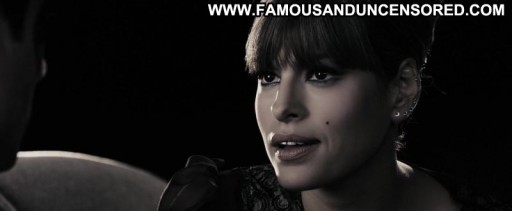 Eva Mendez Sexy Celebrity Nude Posing Hot Straight Famous Sexy Scene