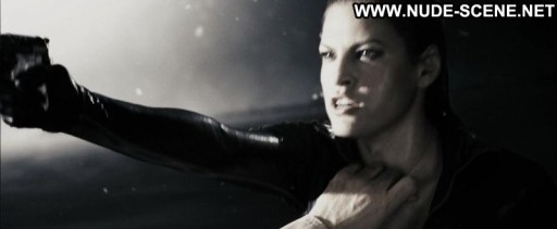 Eva Mendez Posing Hot Nude Sexy Scene Celebrity Sexy Straight Nude Scene