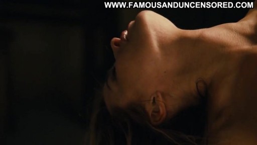 Carmen Electra Sexy Sexy Scene Straight Celebrity Famous Nude Posing Hot