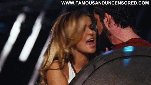 Carmen Electra Sexy Celebrity Nude Sexy Scene Posing Hot Straight Famous