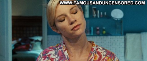 Amy Smart Nude Posing Hot Straight Sexy Scene Sexy Famous Celebrity