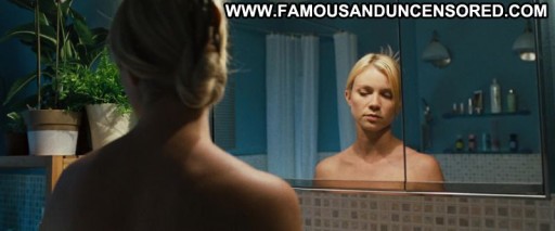 Amy Smart Nude Posing Hot Straight Sexy Scene Sexy Famous Celebrity