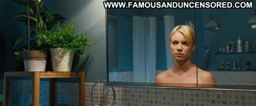 Amy Smart Nude Posing Hot Straight Sexy Scene Sexy Famous Celebrity