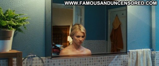 Amy Smart Nude Posing Hot Straight Sexy Scene Sexy Famous Celebrity