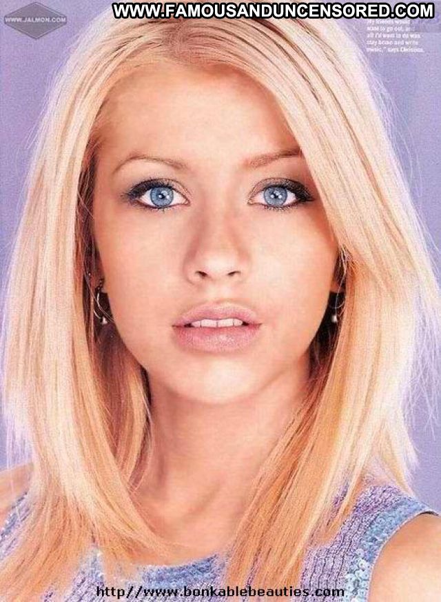 Christina Aguilara Posing Hot Hot Celebrity Blonde Famous Blue Eyes
