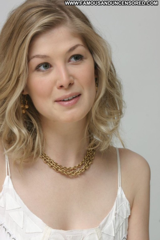 Rosamund Pike Tits Celebrity Blonde Sexy Cute Famous Sexy Dress Hot Babe Posing Hot Straight Showing Tits