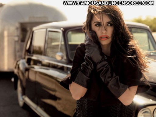 Penelope Cruz Posing Hot Hot Famous Straight Cute Celebrity Babe