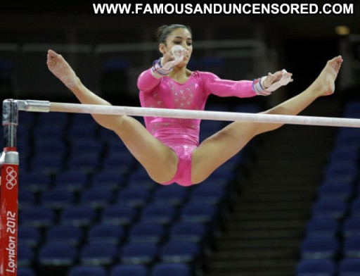 Celebrities Hot Babe Posing Hot Beautiful Famous Sexy Nude Celebrity Straight