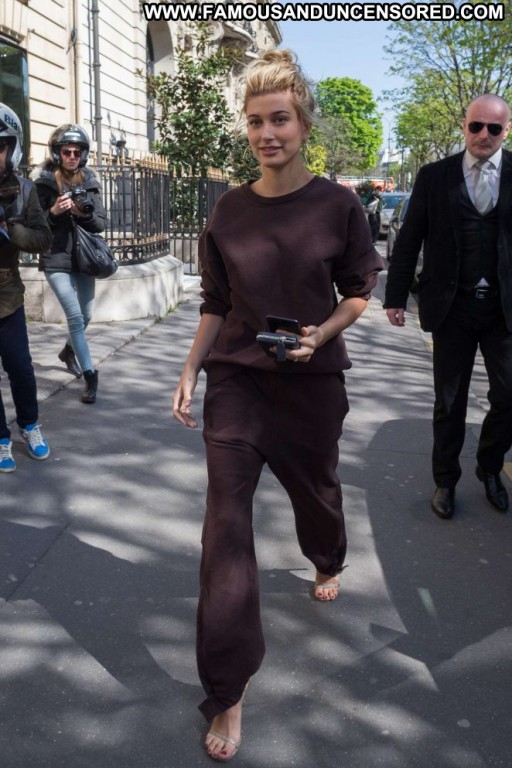 Hailey Baldwin Celebrity Straight Beautiful Posing Hot Babe Paris Paparazzi