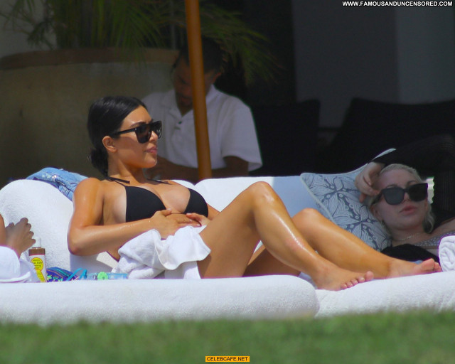 Kourtney Kardashian No Source Celebrity Beautiful Babe Mexico Posing