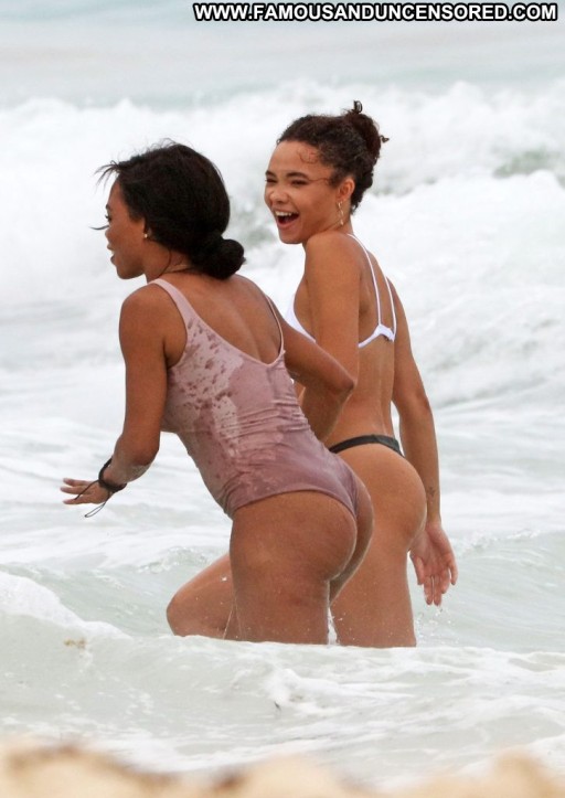 Claudia Gerini Legs Sexy Straight Porn Beautiful Xxx Nyc Mali London Actress Videos Model Influencer Female Instagrammer Brown Hair Posing Hot Sex Topless Babe