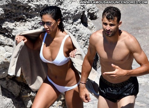 Ashley Tisdale Influencer Medium Breasts Sex Porn Tweeter Brown Eyes Bra Actress Average Body Singer Instagrammer Beautiful Straight Blonde Doll Babe Posing Hot