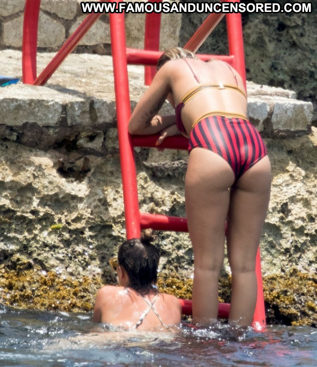 Rita Ora Topless Photoshoot Bikini Babe Angel British Desi Toples