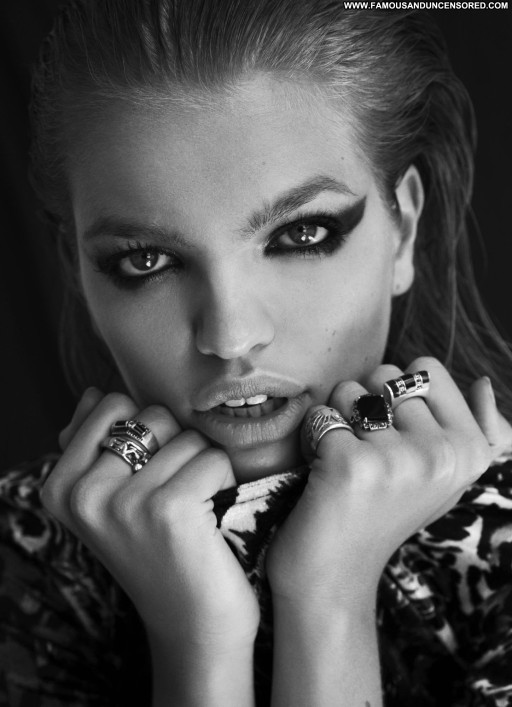 Becky G Brown Hair Desi Dutch Babe Female Topless Park Dad Toples Actress Latin Influencer Instagrammer Sex Big Breasts Average Body Winter Posing Hot Youtuber