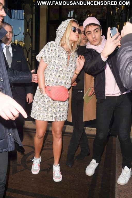 Rita Ora Posing Hot Beautiful Paris Celebrity Straight Paparazzi Babe