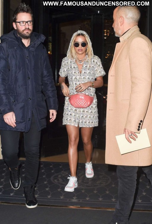 Rita Ora Posing Hot Beautiful Paris Celebrity Straight Paparazzi Babe