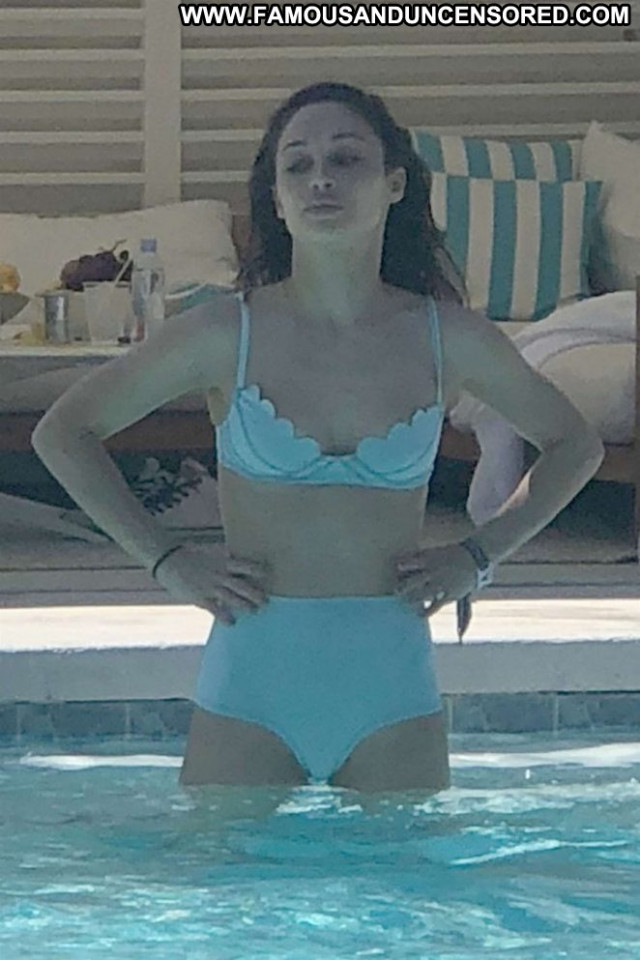 Oliva Culpo Palm Springs Babe Celebrity Posing Hot Car Paparazzi Pool
