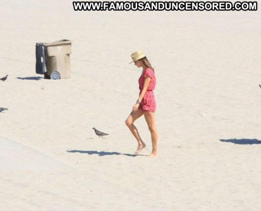 Alessandra Ambrosio Posing Hot Celebrity Paparazzi Straight Babe Beach Mali Malibu Beautiful
