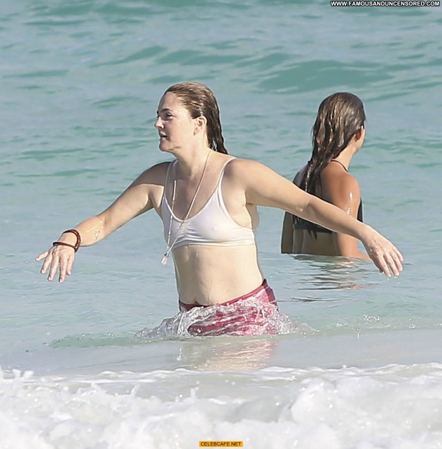 Drew Barrymore No Source Babe Posing Hot Beach Wet Beautiful