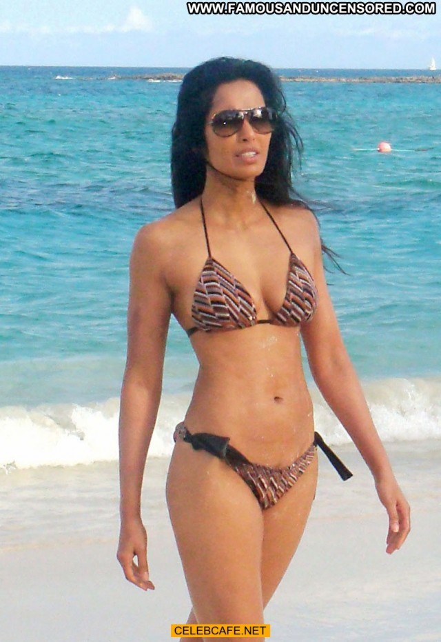 Padma Lakshmi No Source Bahamas Celebrity Bikini Posing Hot Beautiful