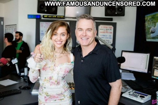 Miley Cyrus Beautiful Angel Posing Hot Los Angeles Celebrity Babe Straight Paparazzi