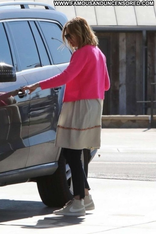 Julia Roberts Posing Hot Beautiful Straight Paparazzi Babe Celebrity