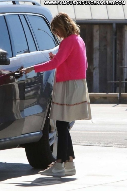 Julia Roberts Posing Hot Beautiful Straight Paparazzi Babe Celebrity