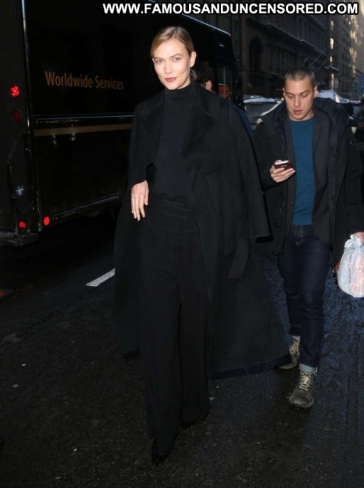 Karlie Kloss Paparazzi Celebrity Straight Nyc Posing Hot Babe Beautiful