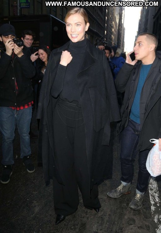 Karlie Kloss Paparazzi Celebrity Straight Nyc Posing Hot Babe Beautiful