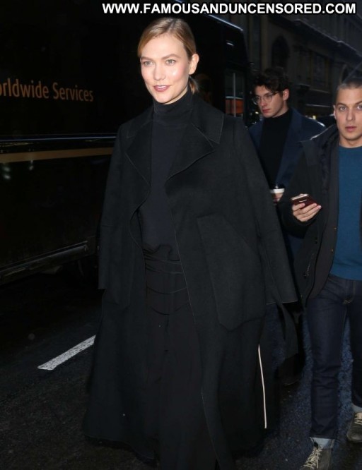 Karlie Kloss Paparazzi Celebrity Straight Nyc Posing Hot Babe Beautiful