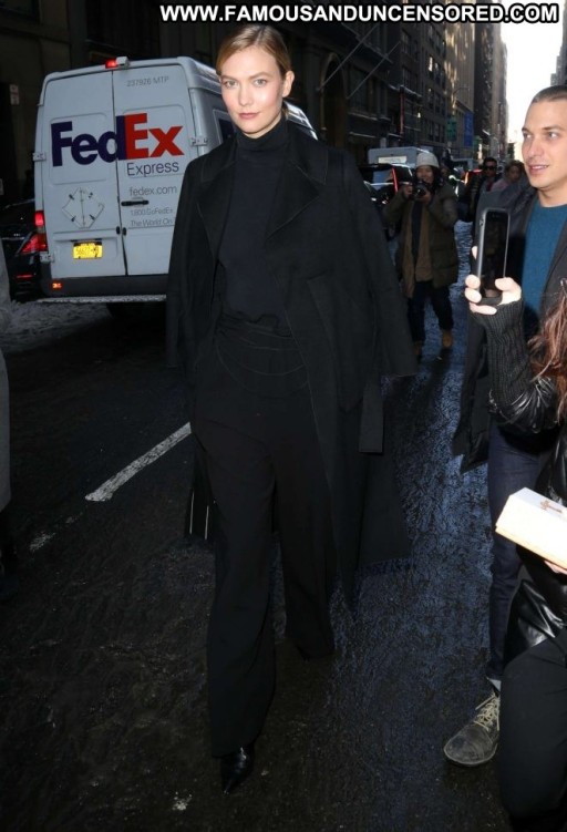 Karlie Kloss Paparazzi Celebrity Straight Nyc Posing Hot Babe Beautiful