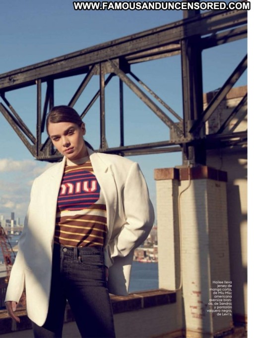 Hailee Steinfeld Magazine Celebrity Glamour Spain Posing Hot Paparazzi Straight Spa Beautiful Babe