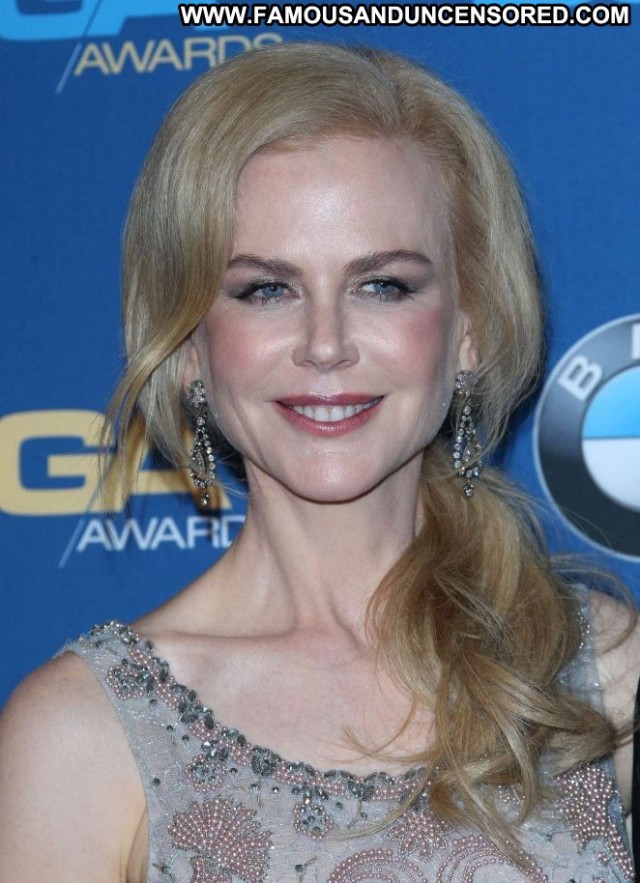 Nicole Kidman Beverly Hills Babe Awards Beautiful Paparazzi Posing