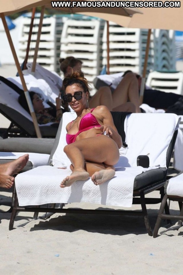 Metisha Schaefer Miami Beach Celebrity Posing Hot Paparazzi Beautiful